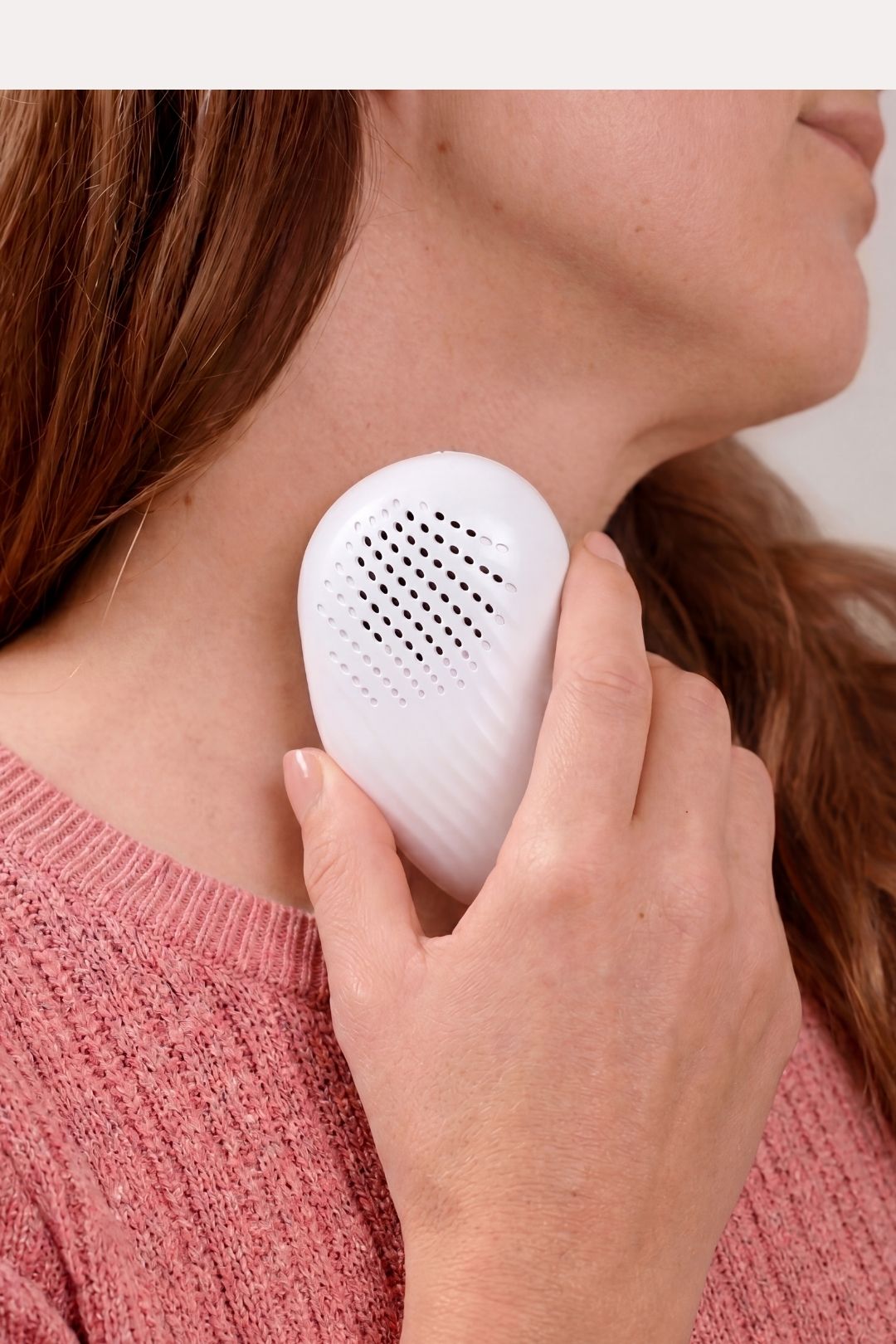 Healm, the portable cooling device Relieves hot flashes in 5 seconds